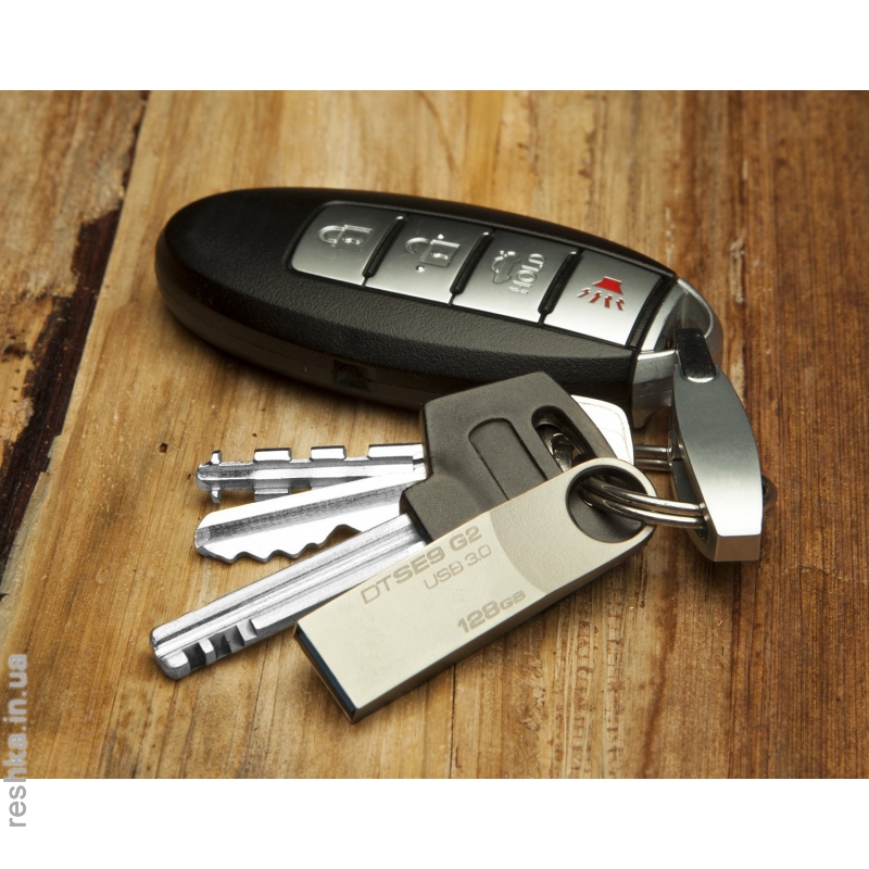 Флешка Kingston  DataTraveler SE9 G2 128GB (DTSE9G2/128GB)